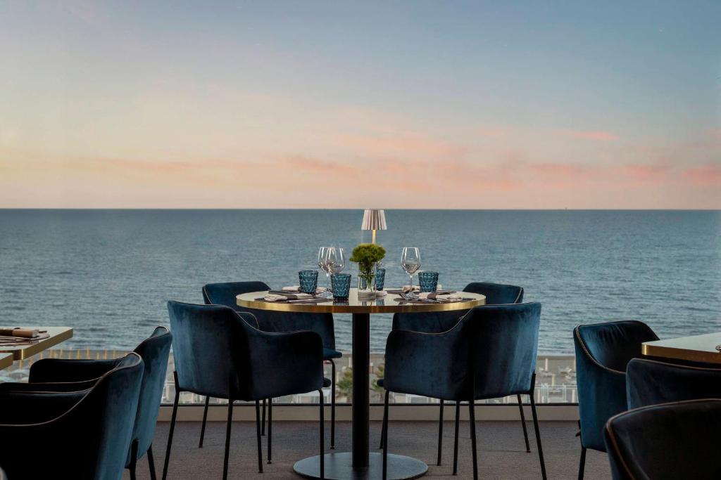 AVVISO PUBBLICO PER IL RILASCIO DI CONCESSIONI DI AREE DEMANIALI MARITTIME PER LA POSA DI ARREDO URBANO